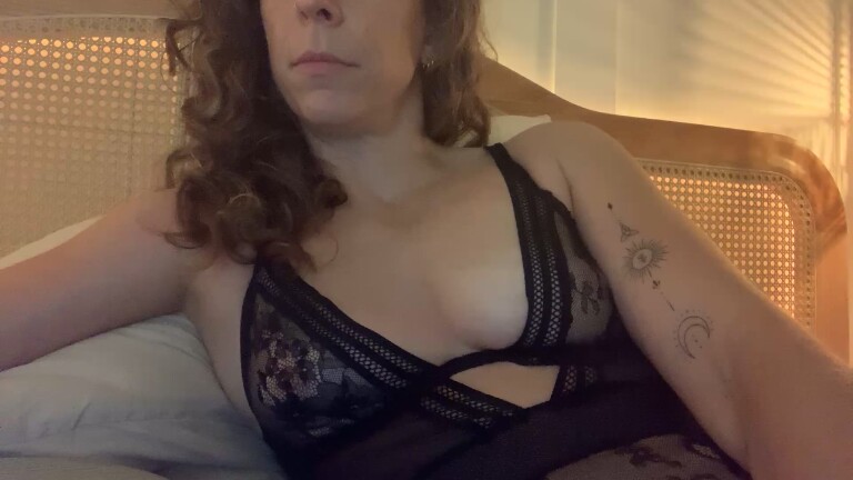 MuscleMolly's Streamate show and profile