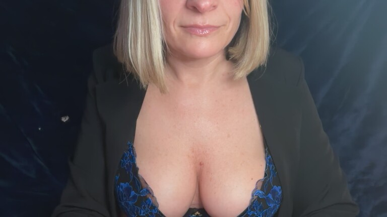 RebeccaXoXo's Streamate show and profile