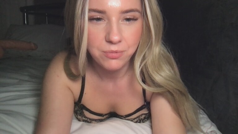 Bella808's Streamate show and profile