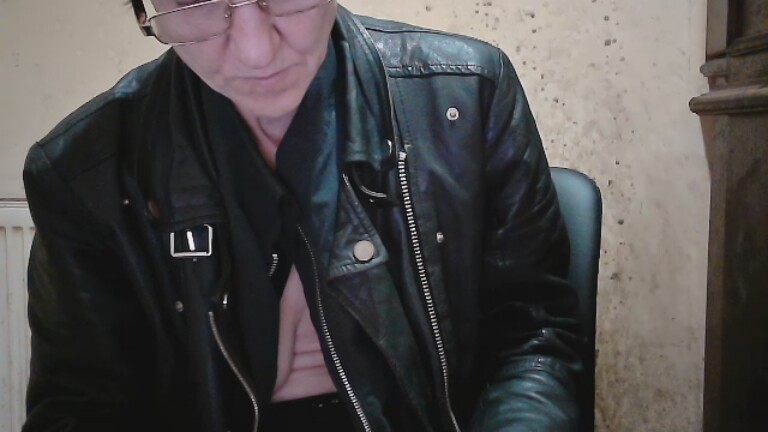 yougeny's Streamate show and profile