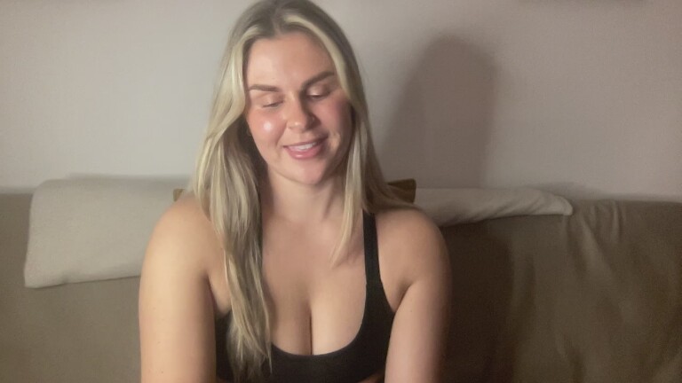 ClaraXVale's Streamate show and profile